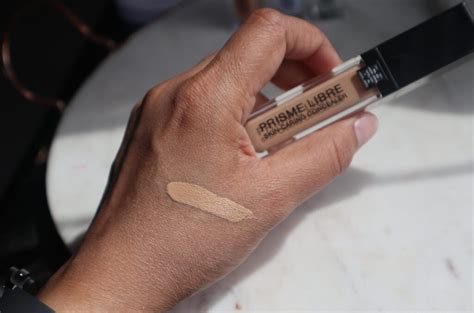 givenchy prisme concealer.